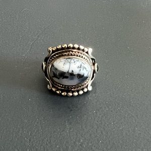 Dendritic agate ring